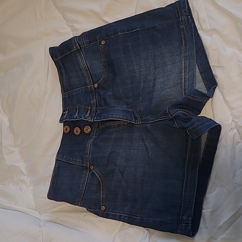 Guess shorts